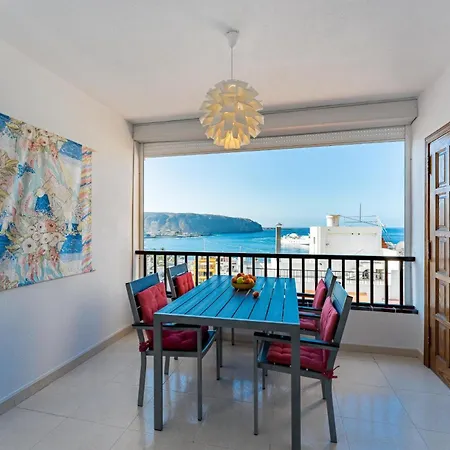 Cosy With Sea View شقة أرونا