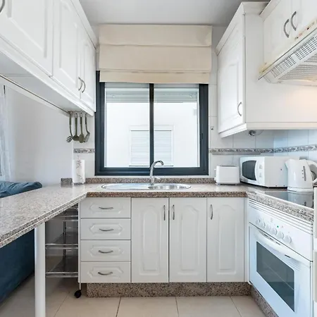 Cosy With Sea View شقة *